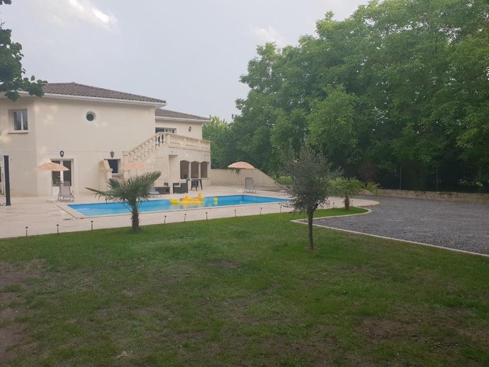 Maison Calme Et Spacieuse Bassens (Gironde) Exterior foto